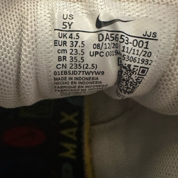 Nike Kids White Multicolor Sneakers Size 5Y - Picture 5 of 5